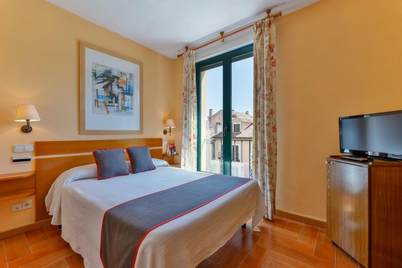 Casa Rural La Chata By Vivere Stays Valsain Buitenkant foto